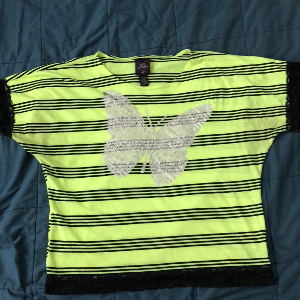 Self esteem girls green shirt w/ butterfly